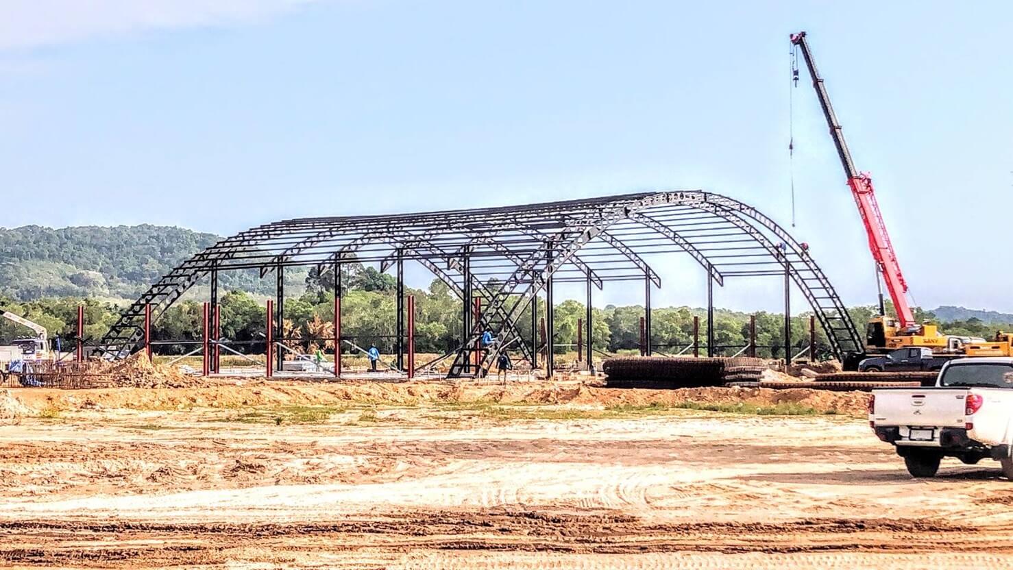 รับเหมางานโครงสร้างเหล็ก เซลลูล่าร์บีม อาคารเก็บเครื่องบินขนาดเล็ก ระยอง